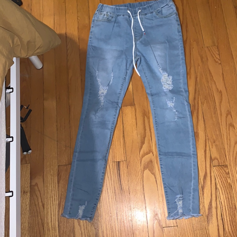 Ripped jeggings